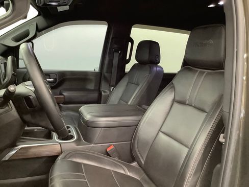 Used 2023 Chevrolet Silverado 2500 High Country w/ Technology Package AWD/4WD image 10