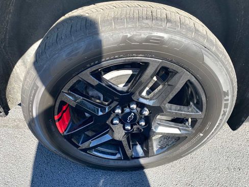 Used 2023 Chevrolet Traverse Premier w/ Redline Edition image 46