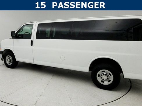 Used 2018 Chevrolet Express 3500 LT w/ LT Preferred Equipment Group image 4