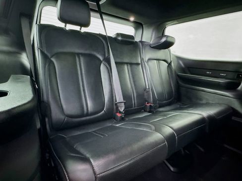 Used 2023 Jeep Wagoneer Series III w/ Preferred Equipment Group image 30