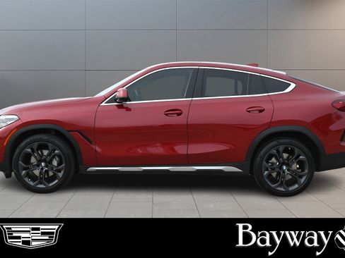 Used 2023 BMW X6 xDrive40i w/ Luxury Seating Package image 4