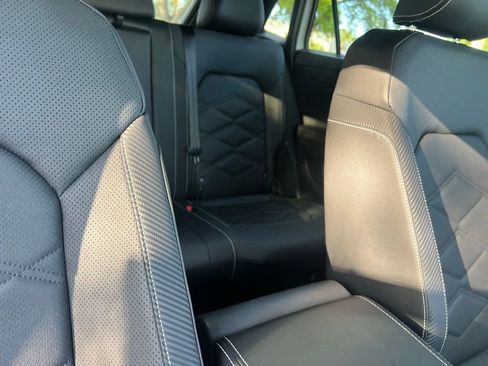 New 2026 Volkswagen Atlas Cross Sport SE FWD image 37