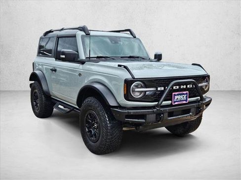 Used 2023 Ford Bronco Wildtrak image 3