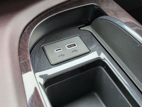 Used 2023 Cadillac Escalade Sport Platinum image 35