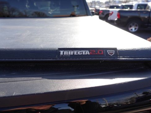 Used 2023 Chevrolet Silverado 1500 Custom image 21