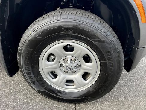 Certified 2024 Nissan Frontier S w/ Technology Package image 24