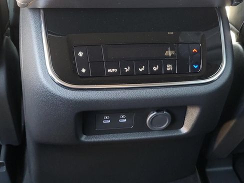 New 2026 Nissan Armada SL w/ Captain's Chari Seat Package AWD/4WD image 16