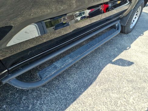 Certified 2023 Chevrolet Colorado W/T w/ Advanced Trailering Package AWD/4WD image 10