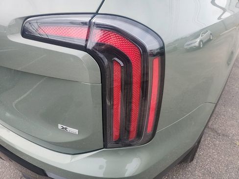 Certified 2025 Kia Telluride SX X-Line image 12