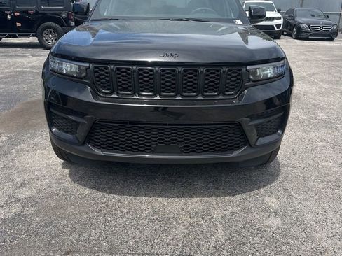 Used 2024 Jeep Grand Cherokee Altitude AWD/4WD image 1