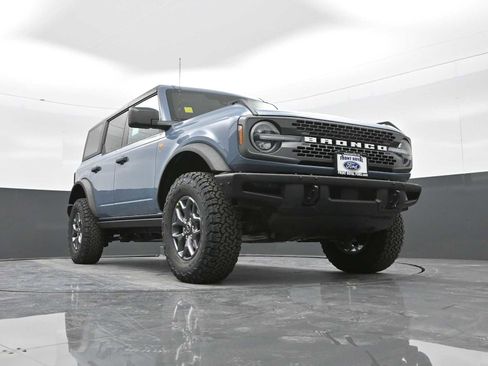 New 2025 Ford Bronco Badlands image 57