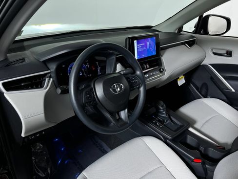 Used 2026 Toyota Corolla Cross L FWD image 12