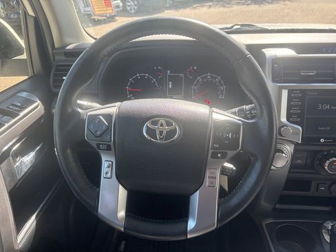 Used 2021 Toyota 4Runner SR5 AWD/4WD image 12