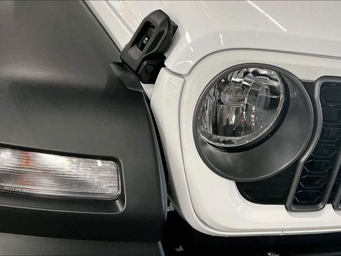 Used 2026 Jeep Wrangler Sport image 31