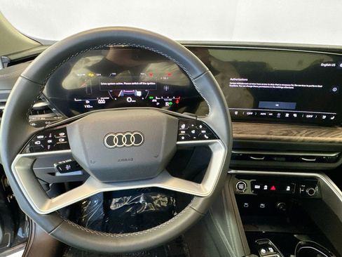 New 2025 Audi Q5 Prestige image 11