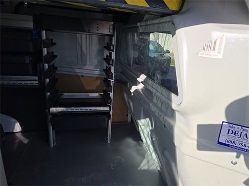 Used 2022 Ford Transit Connect XL image 17