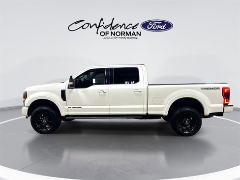 Used 2021 Ford F250 Lariat image 5