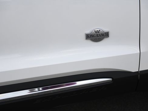 Used 2024 Ford Explorer King Ranch w/ Technology Package image 4