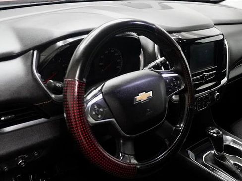 Used 2019 Chevrolet Traverse LT image 12