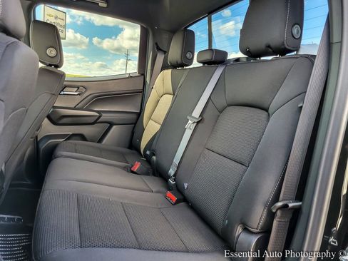 New 2026 GMC Canyon Elevation w/ Convenience Package image 9