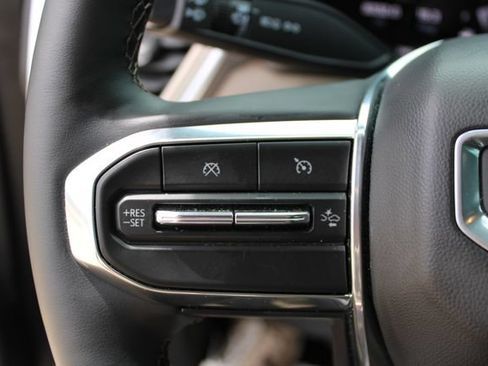 Used 2025 GMC Canyon Denali AWD/4WD image 11