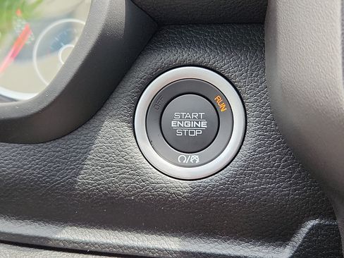 New 2026 RAM 1500 Express AWD/4WD image 15