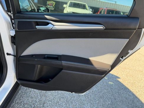 Used 2014 Ford Fusion S image 34