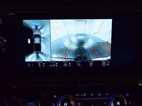 Used 2024 GMC Sierra 2500 AT4 w/ AT4 Premium Plus Package image 26