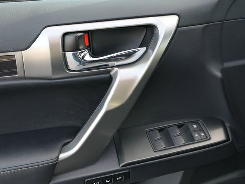 Used 2023 Lexus GX 460 Premium image 14