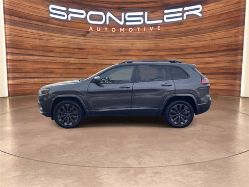 Used 2019 Jeep Cherokee High Altitude image 2