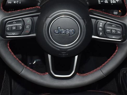 Used 2024 Jeep Wrangler Unlimited Rubicon image 25