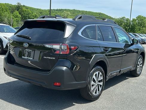Certified 2025 Subaru Outback Premium AWD/4WD image 4