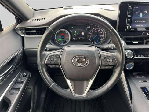 Used 2022 Toyota Venza XLE image 15