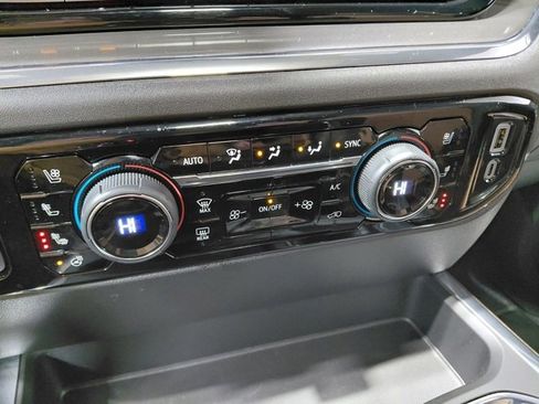 Certified 2024 Chevrolet Silverado 1500 High Country image 39