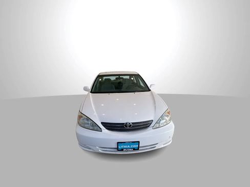 Used 2002 Toyota Camry LE image 3