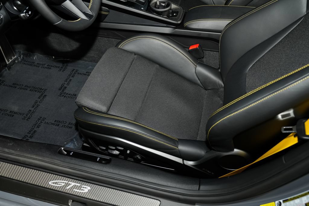 Certified 2026 Porsche 911 GT3 RWD image 23