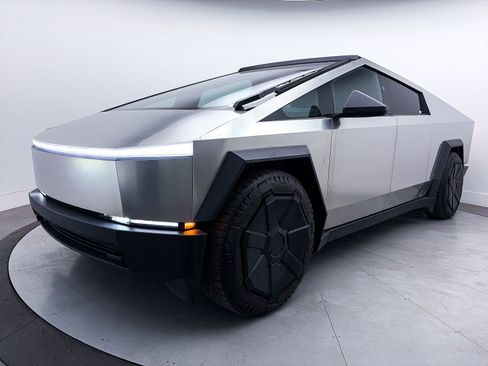 Used 2024 Tesla Cybertruck Cyberbeast image 12