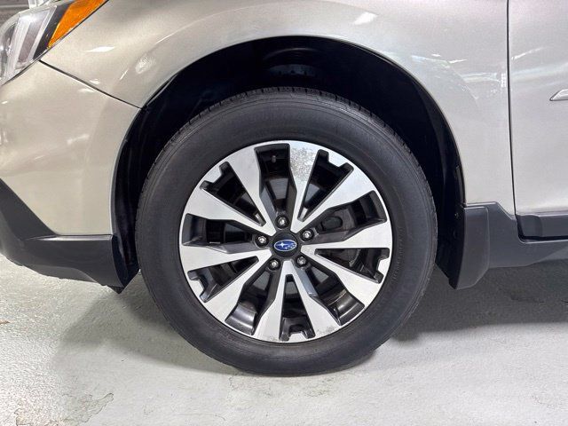 Used 2016 Subaru Outback 2.5i Limited AWD/4WD image 12