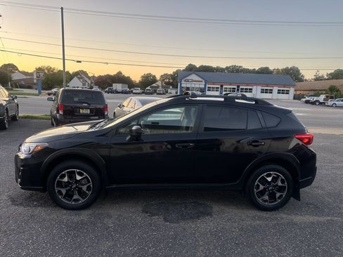 Used 2020 Subaru Crosstrek 2.0i Premium w/ Moonroof Package 2 image 3