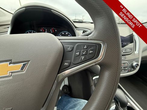 Used 2022 Chevrolet Malibu LT image 20