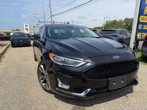 Used 2020 Ford Fusion Titanium FWD image 8