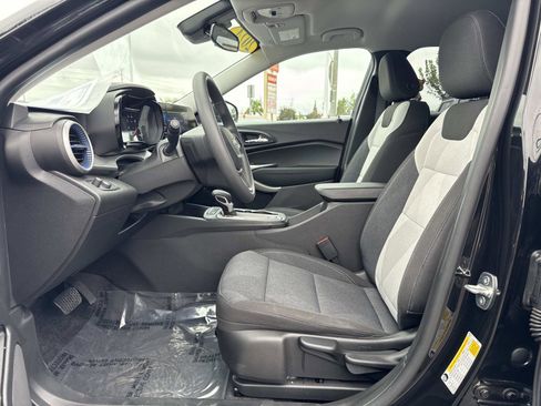 Used 2024 Chevrolet Trax LS image 14