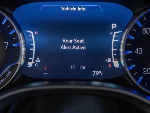 New 2026 Chrysler Pacifica Select image 30