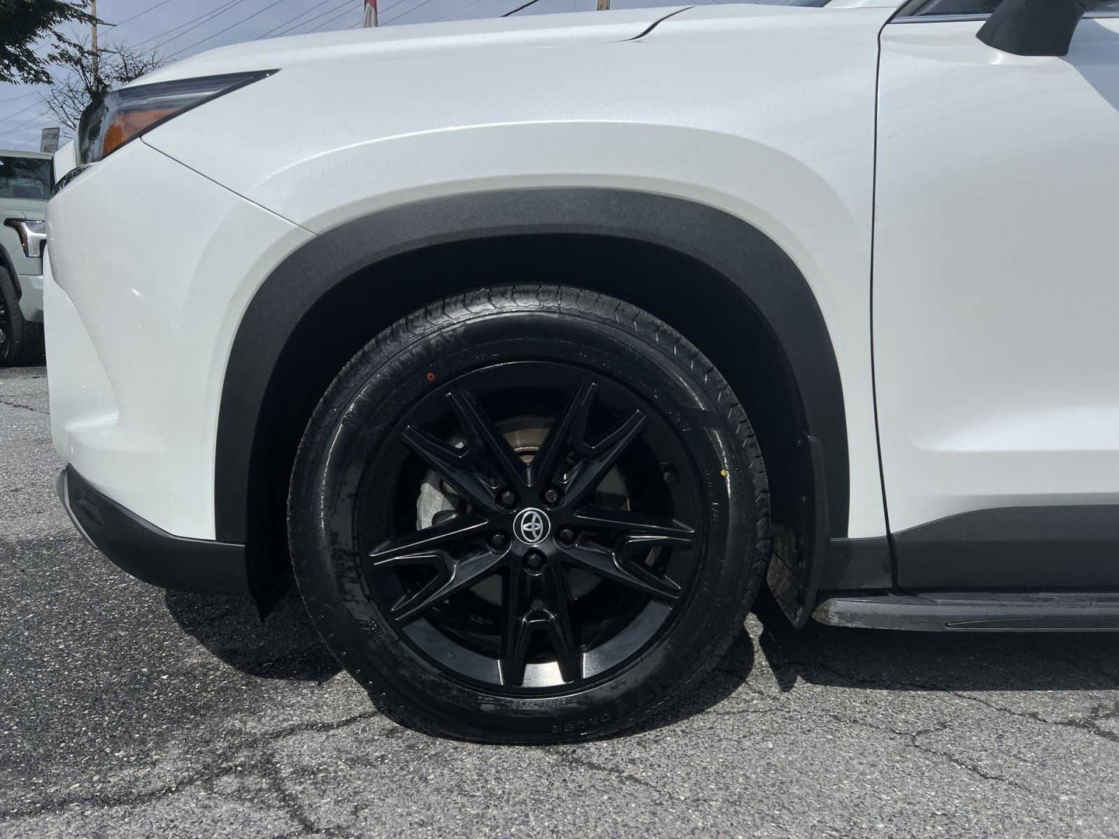 Used 2024 Toyota Grand Highlander AWD image 12