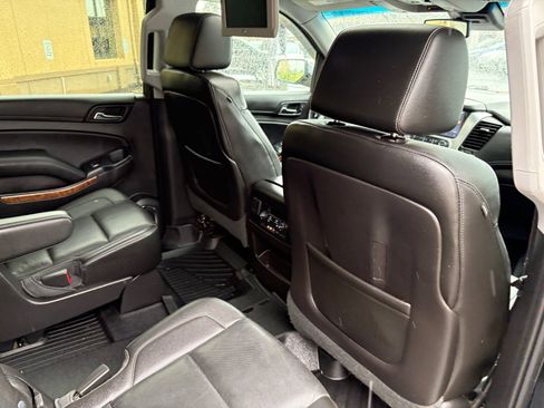 Used 2015 Chevrolet Suburban LTZ image 28