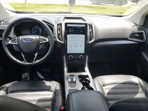 Certified 2024 Ford Edge SEL w/ Convenience Package AWD/4WD image 11