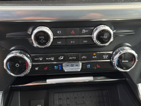 Certified 2025 Ford F150 Lariat w/ Equipment Group 502A High AWD/4WD image 8