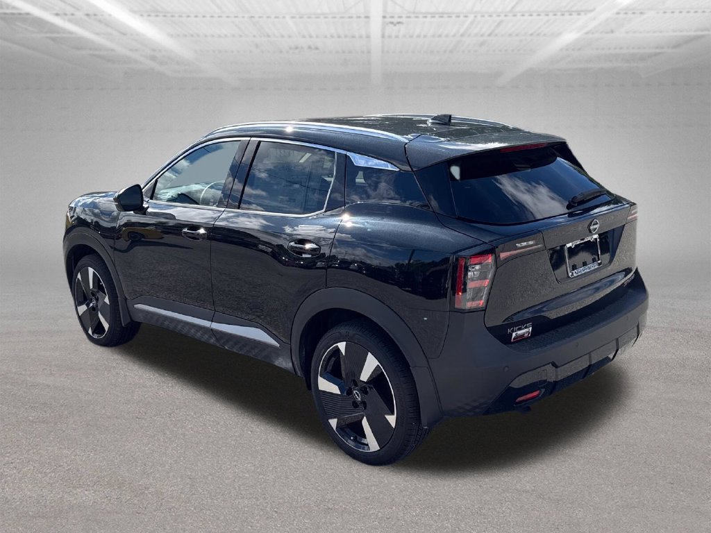 Used 2025 Nissan Kicks SR AWD/4WD image 4