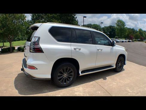Used 2023 Lexus GX 460 Luxury w/ Sport Design Package AWD/4WD image 8