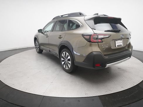 Used 2025 Subaru Outback Limited AWD/4WD image 37